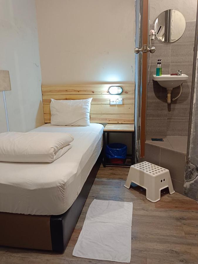 Myera Hotel Banting  Εξωτερικό φωτογραφία