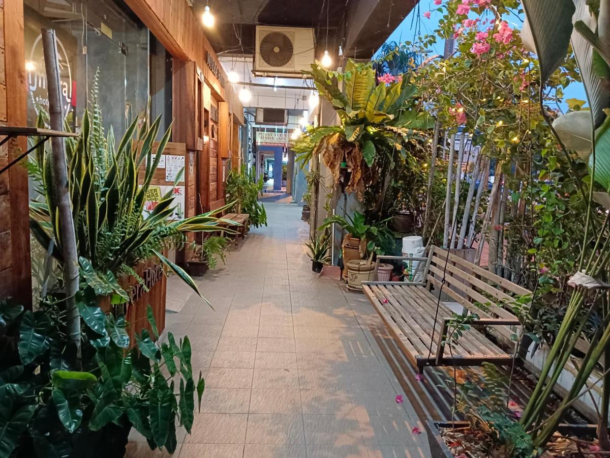 Myera Hotel Banting  Εξωτερικό φωτογραφία