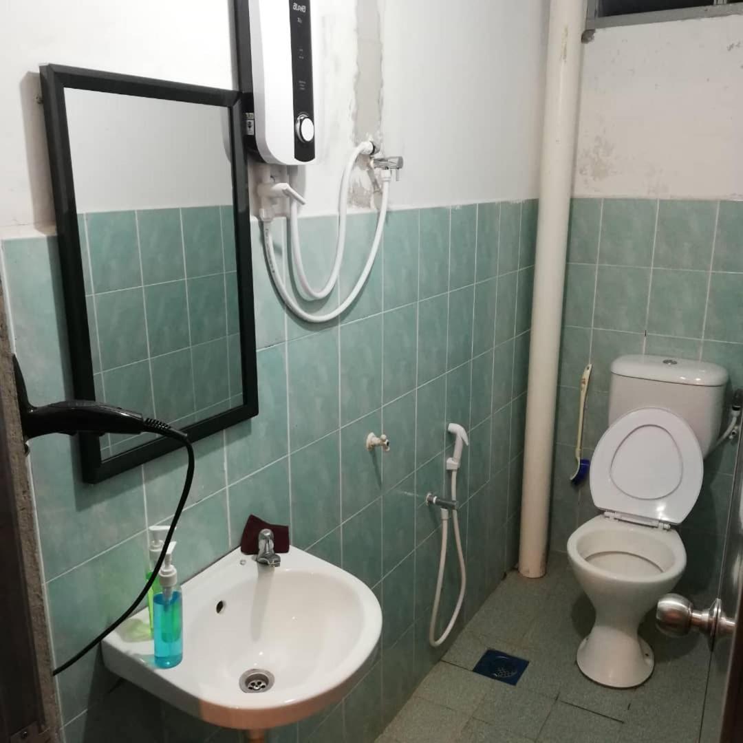 Myera Hotel Banting  Εξωτερικό φωτογραφία